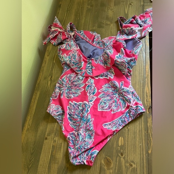 Marilyn Monroe Womens‎ XL Pink Floral Cold Shoulder Swimsuit - Picture 3 of 6